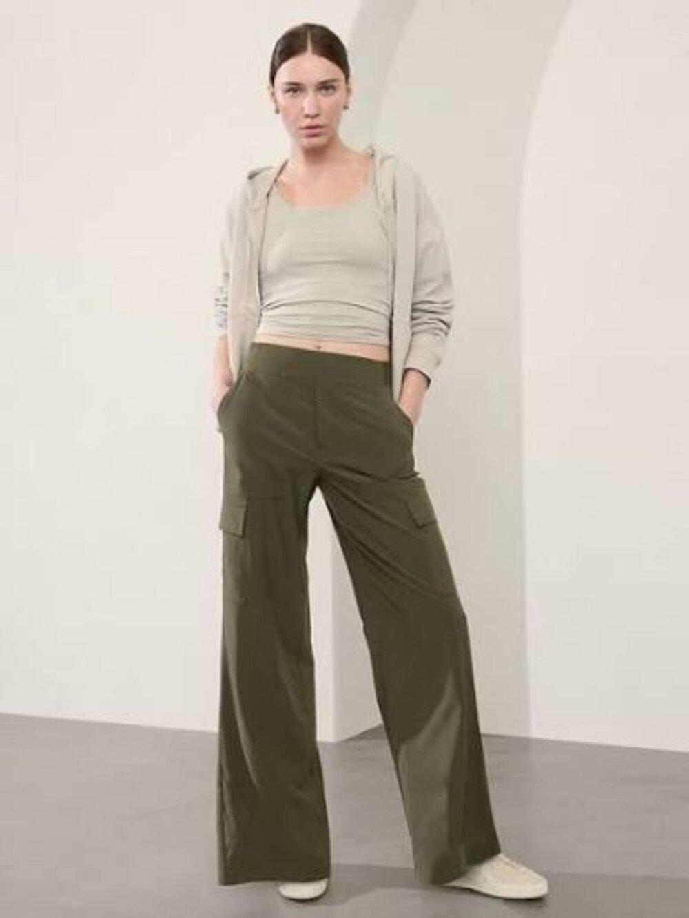 ATHLETA BROOKLYN HEIGHTS HIGH RISE ASPEN OLIVE CASUAL ATHLEISURE CARGO PANTS